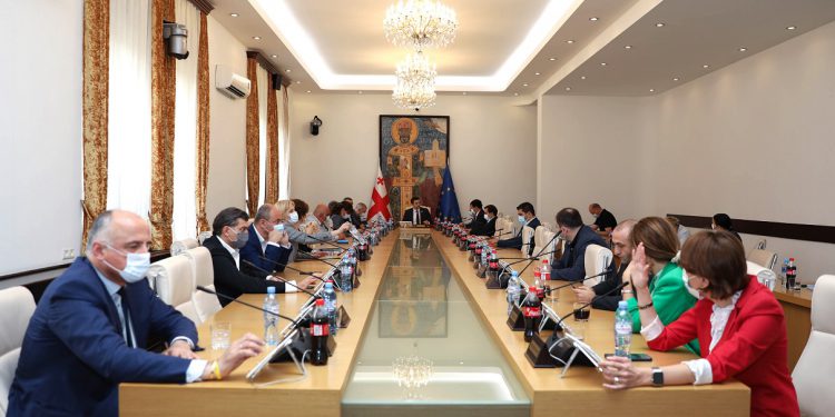 პარტნიორი ქვეყნების სიმბოლოების დაზიანებისთვის სანქციები წესდება