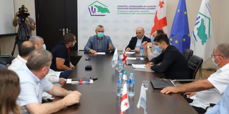 დევნილი სააგენტოში სამშენებლო სექტორის წარმომადგენლებთან შეხვედრა გაიმართა