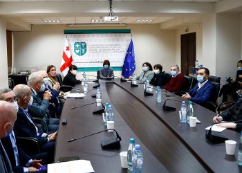 50 წლის ზემოთ ასაკის მოქალაქეებს აცრიდან 6 თვის შემდეგ  ე.წ. ბუსტერ დოზის გაკეთება ნებისმიერი ვაქცინით შეეძლებათ