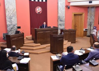 პარლამენტში წინასაარჩევნო პროცესში სიძულვილის ენის შემცველი პოლიტიკური სარეკლამო ბანერების განთავსების პრევენციასთან დაკავშირებულ საკანონმდებლო რეგულაციებზე მუშაობა დაიწყება