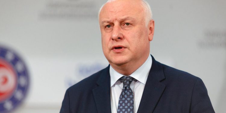 „ყველამ, ვინც ოპოზიციაშია და არა გარიგებაში ივანიშვილის რეჟიმთან, მეორე ტურში მხარი ოპოზიციურ კანდიდატებს უნდა დაუჭიროს.“ — გიგი წერეთელი