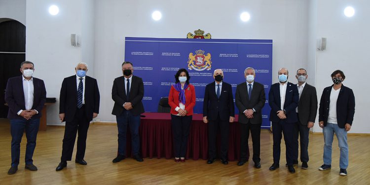 განათლების ხელშეწყობის მიზნით თამაზ ბექაიას საგანმანათლებლო ფონდი ნიჭიერ სტუდენტებს დააფინანსებს