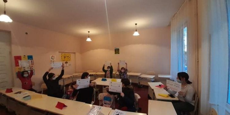 მოისხი ცოდნის „მანტია“ — ქართულ-ამერიკული მომავლის კლუბი „მანტია“ /Georgian American Future Club – Mantle