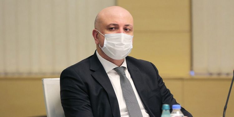 ზურაბ აზარაშვილი — „დევნილებისთვის, სხვადასხვა ქალაქებში, უკვე შევარჩიეთ სახელმწიფოს საკუთრებაში არსებული მიწები და მიმდინარეობს მუნიციპალიტეტებთან ამ მიწების გადმოსაცემად პროცესი“