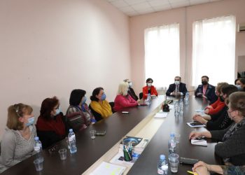 განათლებისა და მეცნიერების მინისტრი მიხეილ ჩხენკელი უკრაინელ მასწავლებლებს შეხვდა