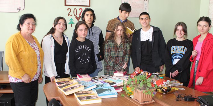 ანტონ ობოლაშვილის მხარდაჭრით, ადიგენის მუნიციპალიტეტის სკოლებში წიგნიერების აქცია გაიმართა