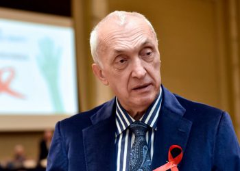 თენგიზ ცერცვაძე:  მინდა ვურჩიო მოსახლეობას, აქტიურად გააგრძელონ ვაქცინაცია, მათ შორის ე.წ. ბუსტერ დოზებით. 