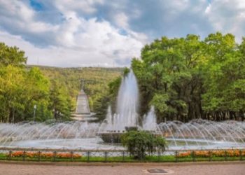 რა ვიცით კომპანიაზე, რომელმაც ვაკის პარკის შადრევნის რეაბილიტაცია ჩაატარა