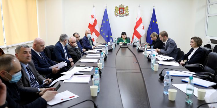 პროფესიული განვითარების საბჭომ, 7 ექიმს სახელმწიფო სერტიფიკატის მოქმედებადროებით შეუჩერა