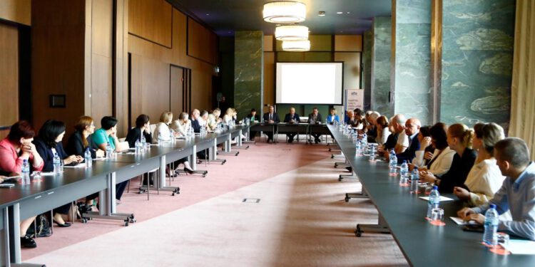 სამედიცინო დაწესებულებების მომსახურების დიაგნოზთან შეჭიდული ჯგუფებით (DRG) დაფინანსების მოდელის მიდინარეობის საკითხზე, მორიგი სამუშაო შეხვედრა გაიმართა