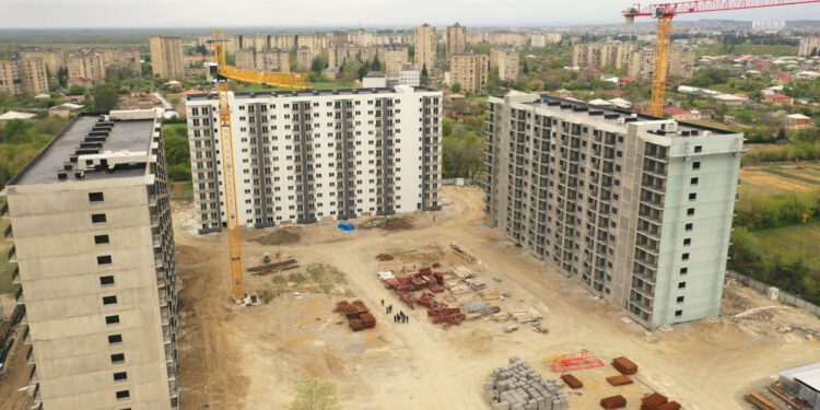 მიხეილ სარჯველაძე: «6 ათასი დევნილი ოჯახი მიიღებს, უახლოესი წლების განმავლობაში, ბინებს“