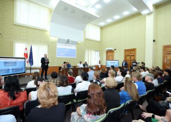 ალექსანდრე წულაძემ კახეთის რეგიონის მასწავლებლებთან შეხვედრა გამართა