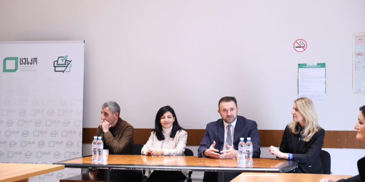 ცესკოს თავმჯდომარე არჩევნებისთვის მზადების პროცესს მარნეულში გაეცნო