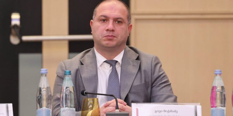 გივი მიქანაძე: „აუცილებელია, სასწავლო პროცესი და საგანმანათლებლო პროგრამები თანხვედრაში იყოს შრომის ბაზრის მოთხოვნებთან, შესაბამისად, ჩვენს გადაწყვეტილებებს საფუძვლად ბაზრის კვლევის შედეგები დაედება“